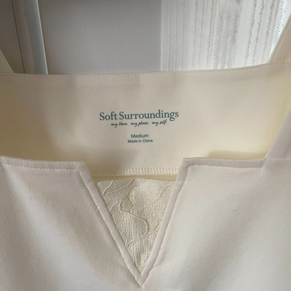 Soft Surrounding 'S Blouce - image 2